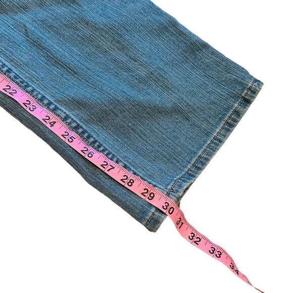 Levi Signature Light Wash Low Rise Bootcut Jeans - Size 12 - Picture 10 of 13